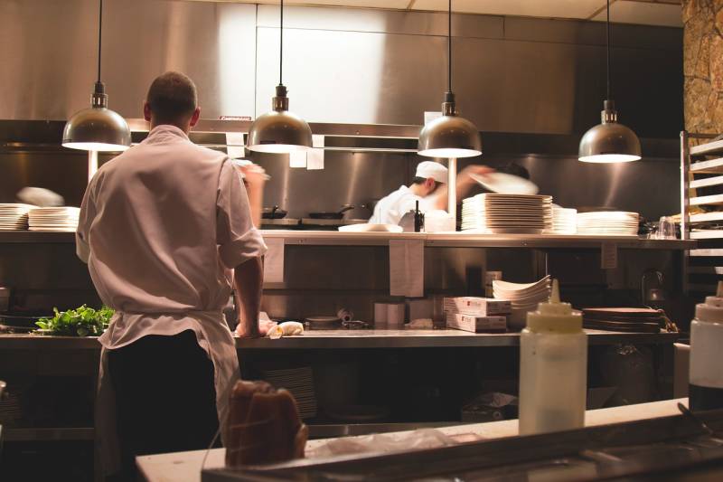 Se former au métier de commis de cuisine en restauration traditionnelle à Aubagne près de Marseille dans les Bouches du Rhône